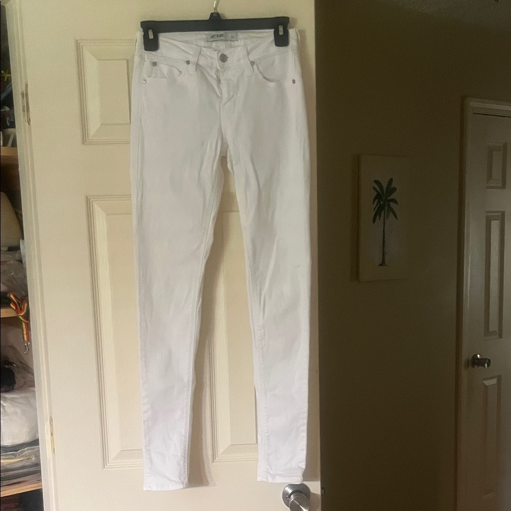 Just Black Women's Crisp White Skinny Jeans